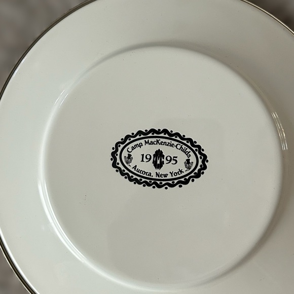 MacKenzie-Childs Courtly Check® plates, set of 2 - Picture 3 of 4